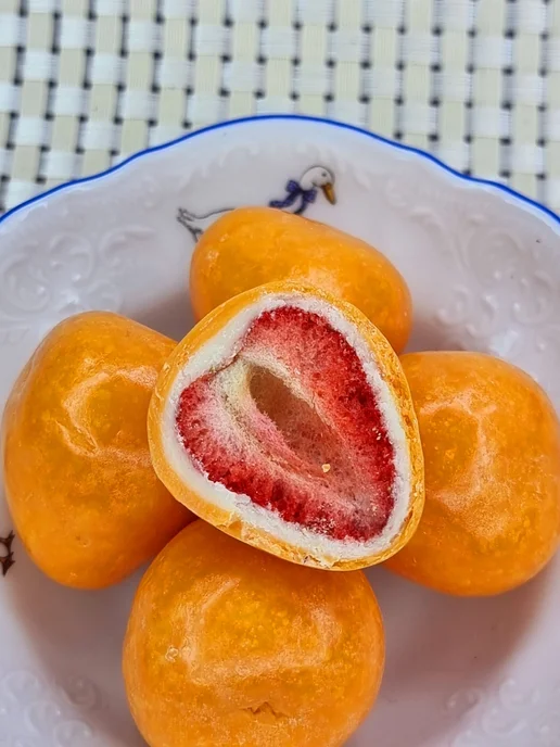 OrangeBerry клубника Natural драже клубника в белой глазури, вариант, фото 2